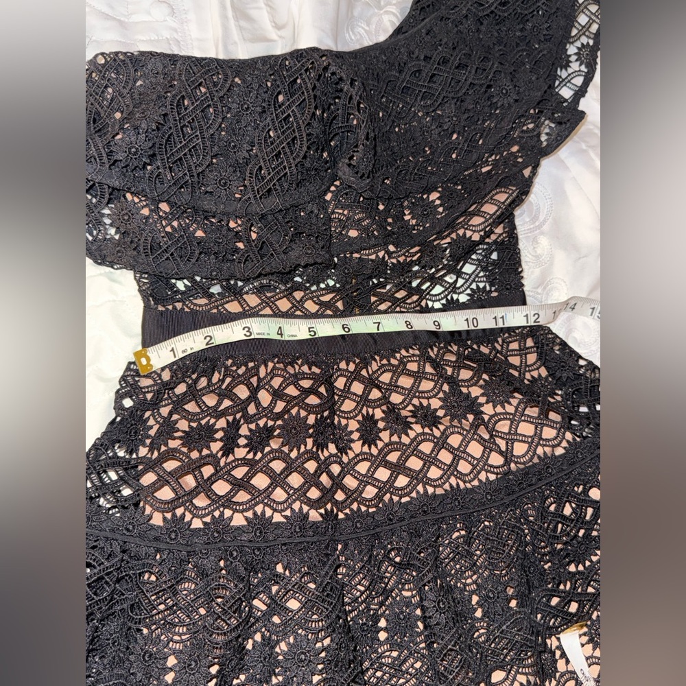 Self-Portrait Guipure Lace One Shoulder Mini Dress Black NWT Size 0 - Picture 11 of 16